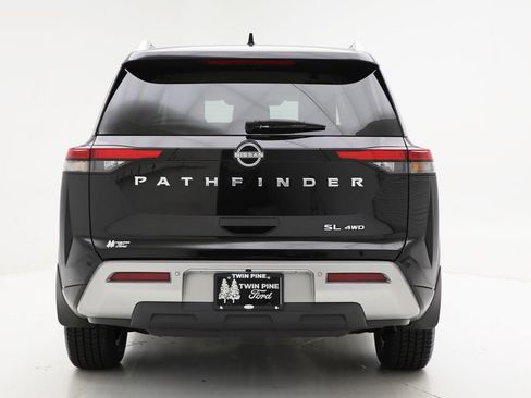 Used 2022 Nissan Pathfinder SL image 7