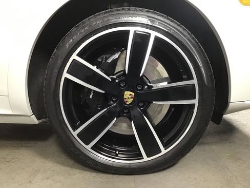 Used 2023 Porsche Cayenne Turbo AWD/4WD image 14