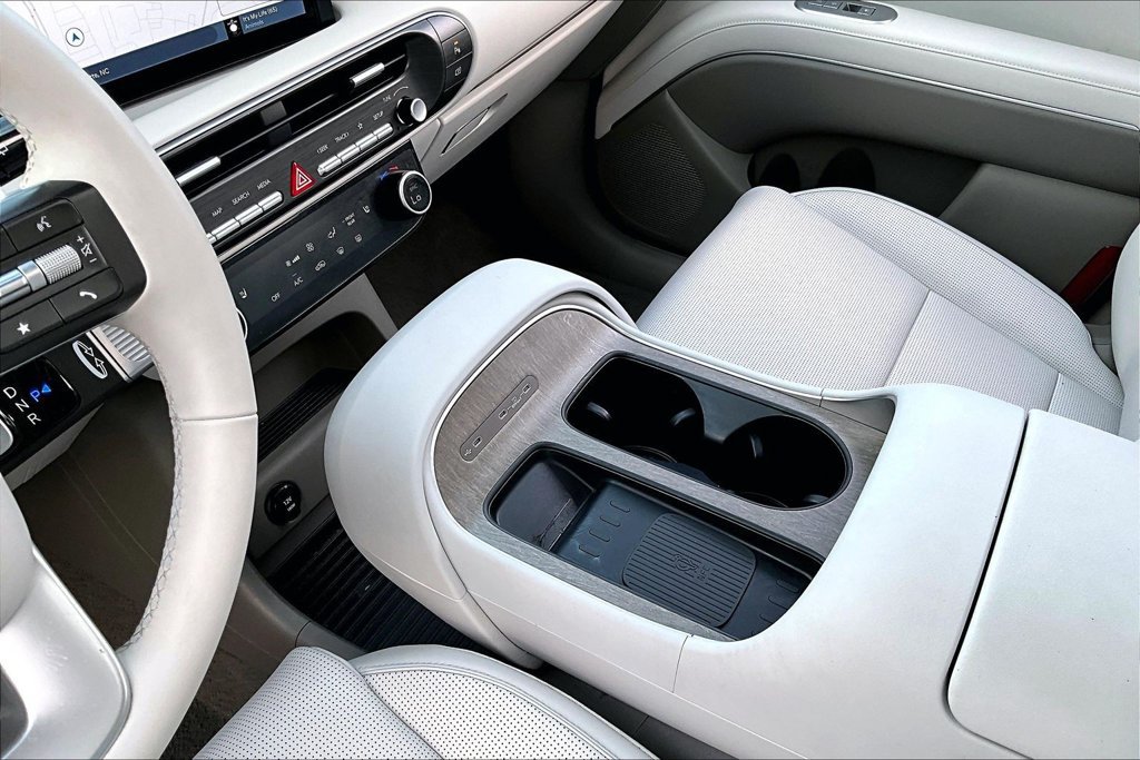 Used 2026 Hyundai Palisade SEL FWD image 16