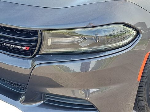 Used 2020 Dodge Charger SXT RWD image 27