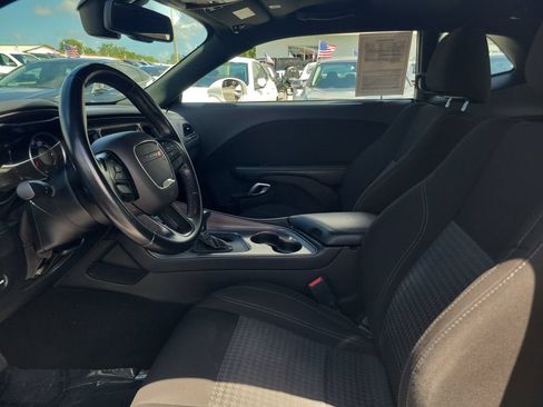 Used 2023 Dodge Challenger SXT RWD image 12