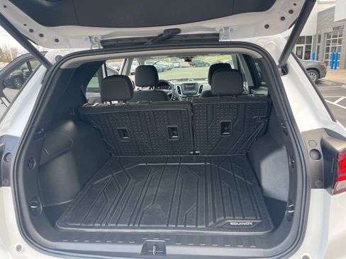 Used 2023 Chevrolet Equinox LT image 12