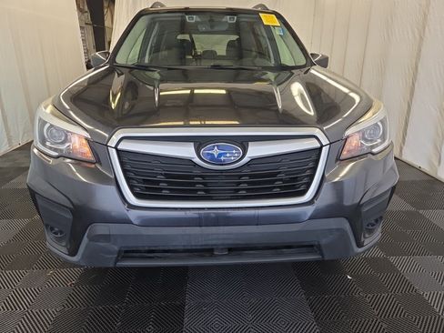 Used 2019 Subaru Forester Premium AWD/4WD image 2