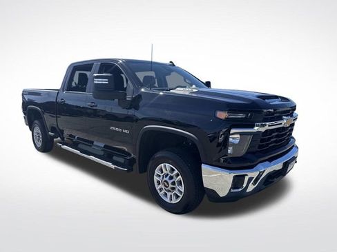 Used 2025 Chevrolet Silverado 2500 LT w/ Convenience Package AWD/4WD image 7