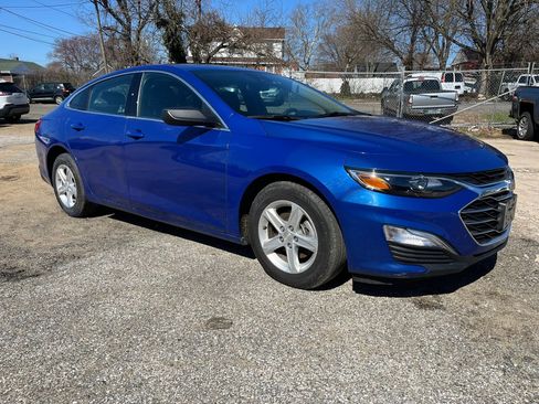 Used 2023 Chevrolet Malibu LS image 3