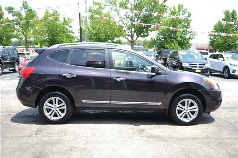 Used 2013 Nissan Rogue SV AWD/4WD image 4