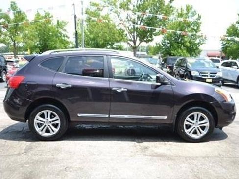 Used 2013 Nissan Rogue SV AWD/4WD image 4