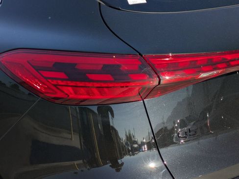 Used 2025 Audi Q5 Premium w/ Convenience Package AWD/4WD image 18
