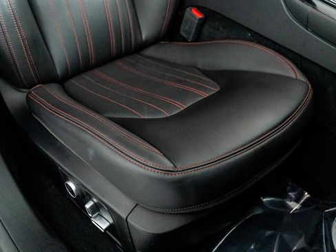 Used 2022 Maserati Levante Modena image 24