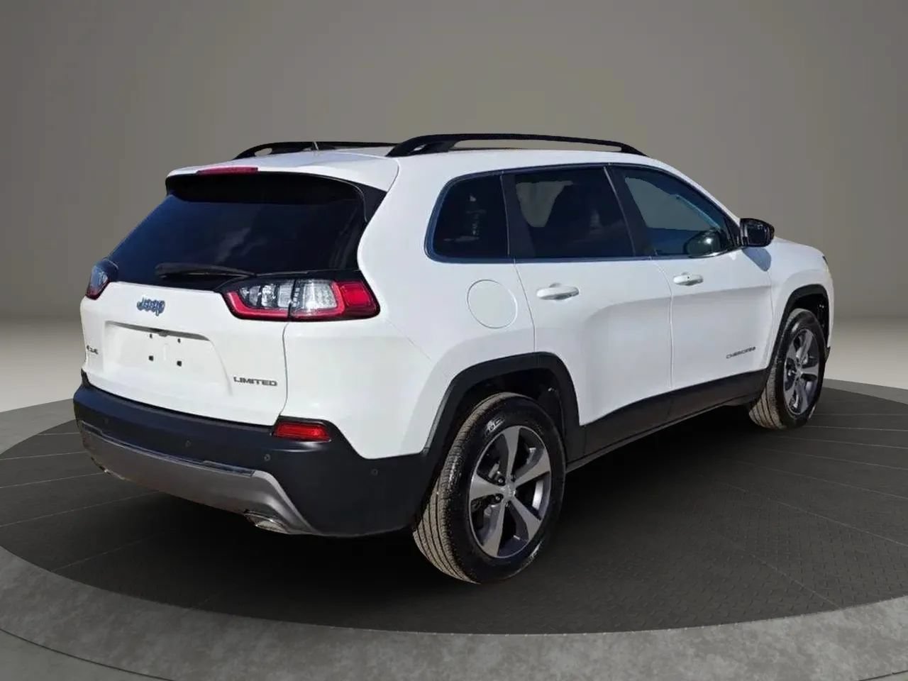 Used 2022 Jeep Cherokee Limited AWD/4WD image 6