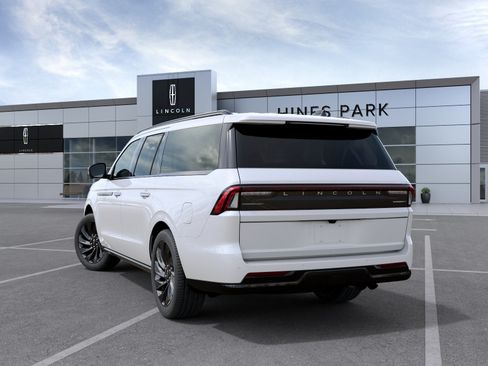 New 2027 Lincoln Navigator L Reserve w/ Jet Appearance Package AWD/4WD image 8