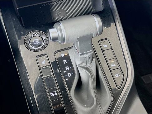 Certified 2023 Kia Niro EX image 17