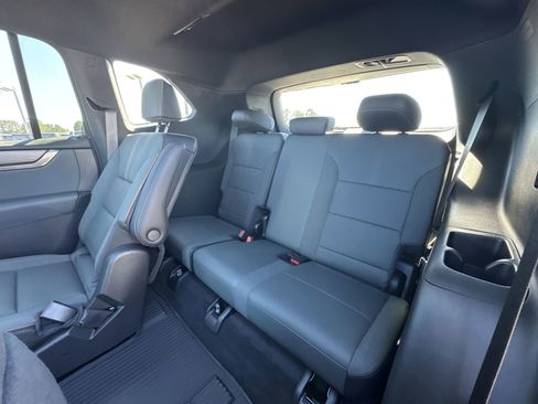 Used 2026 GMC Acadia AT4 w/ Super Cruise Package image 32