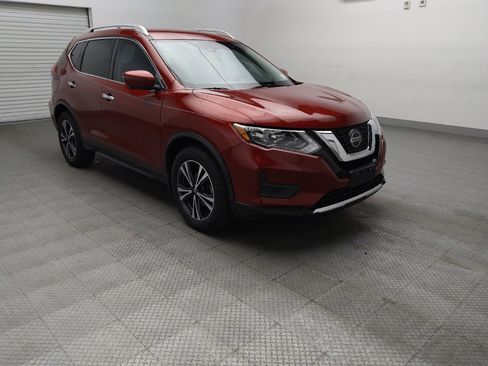 Used 2020 Nissan Rogue SV w/ Premium Package FWD image 13