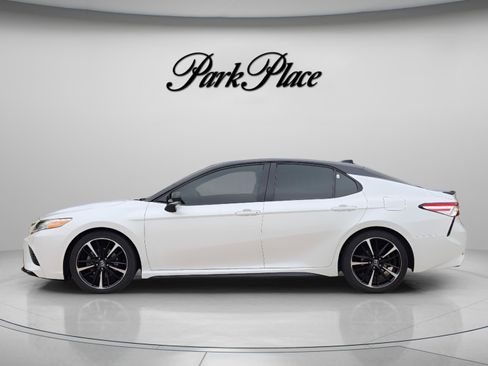 Used 2020 Toyota Camry XSE w/ Driver Assist Package FWD image 2
