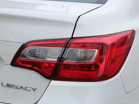 Used 2019 Subaru Legacy 2.5i Limited image 42