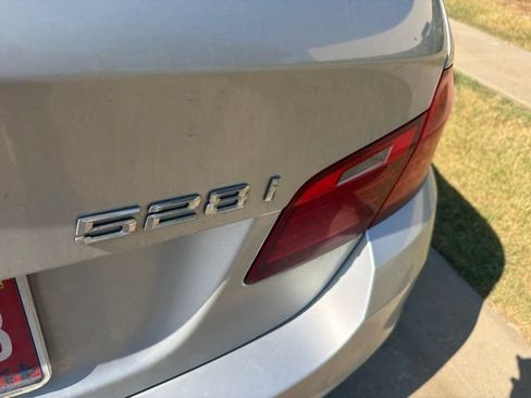 Used 2014 BMW 528i xDrive Sedan AWD/4WD image 5