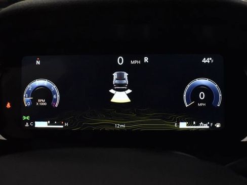 New 2025 Jeep Grand Cherokee Altitude image 15