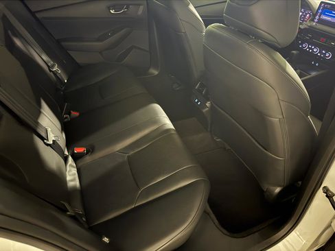 Used 2024 Honda Accord EX-L image 4