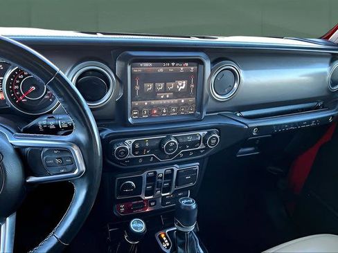 Used 2018 Jeep Wrangler Unlimited Rubicon image 16