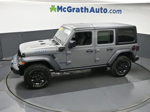 Used 2023 Jeep Wrangler Unlimited w/ Cold Weather Group AWD/4WD image 17