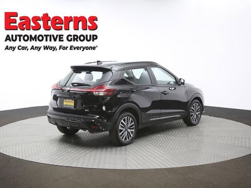 Used 2024 Nissan Kicks SR image 40