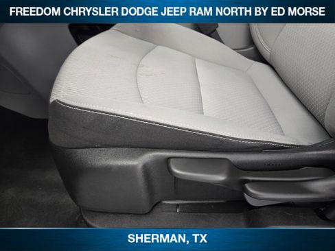 Used 2024 GMC Terrain SLE image 20