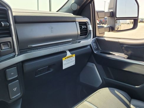 New 2025 Ford F250 Platinum image 20