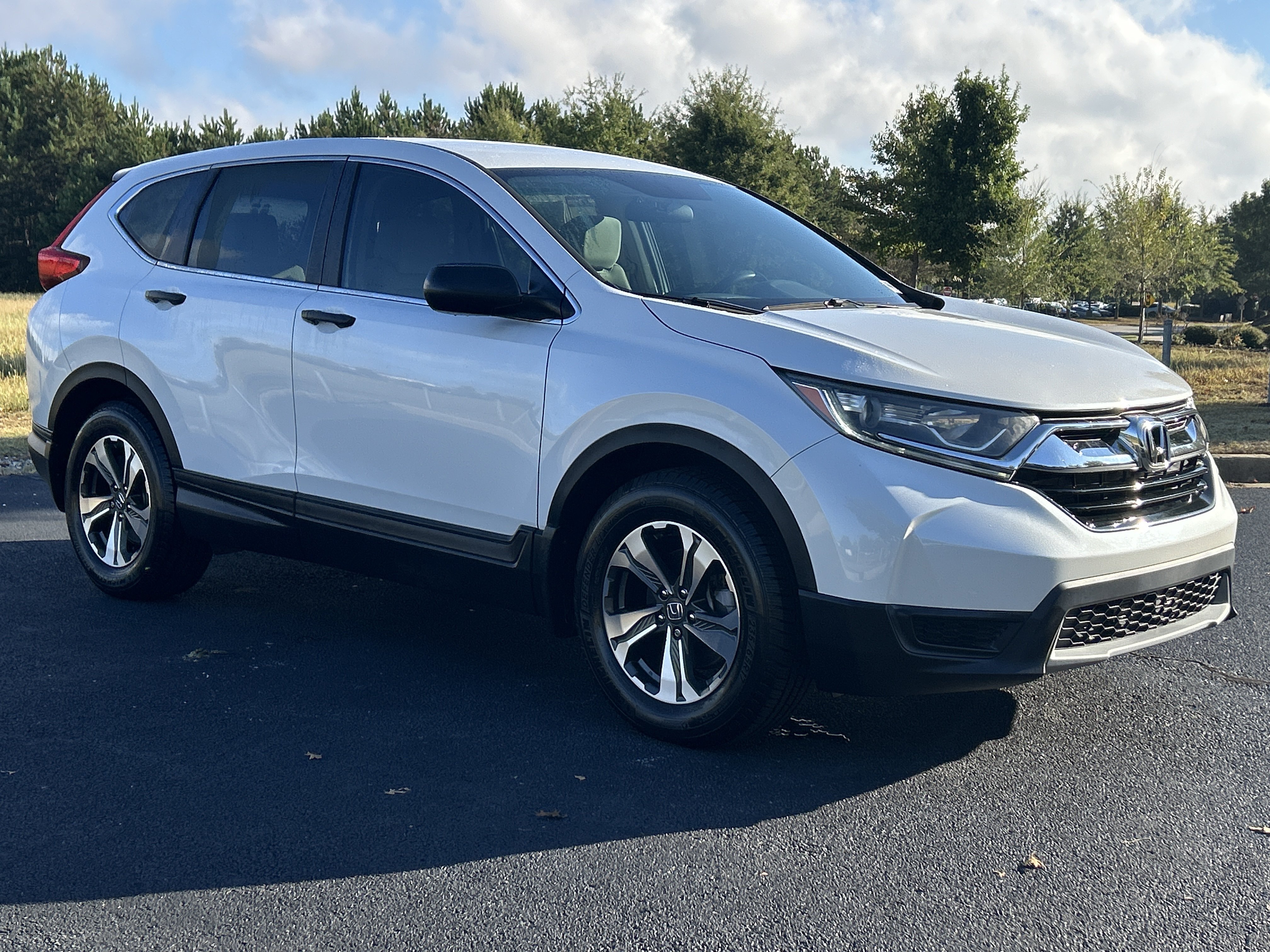 Used 2019 Honda CR-V LX image 2