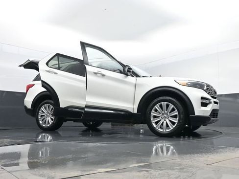 Used 2023 Ford Explorer Limited w/ Limited Technology Package image 37