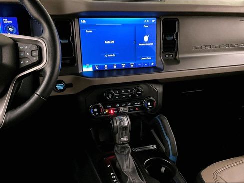 Certified 2024 Ford Bronco Wildtrak image 6