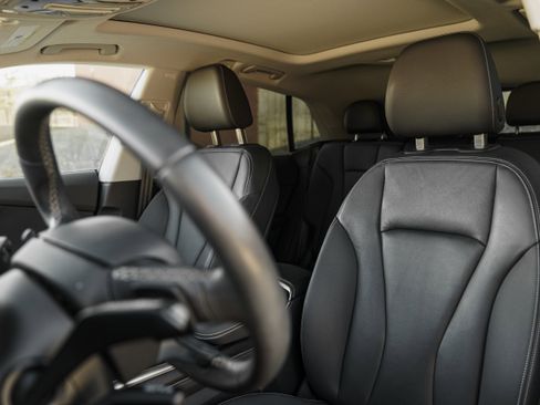 Used 2023 Audi Q8 Premium w/ Convenience Package image 21