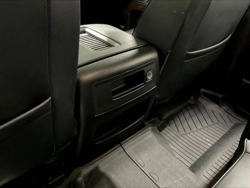 Used 2018 GMC Sierra 2500 Denali w/ Duramax Plus Package AWD/4WD image 18