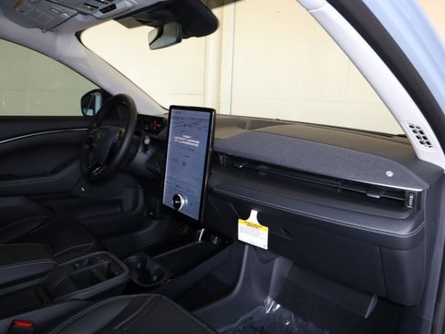 New 2025 Ford Mustang Mach-E Premium image 38