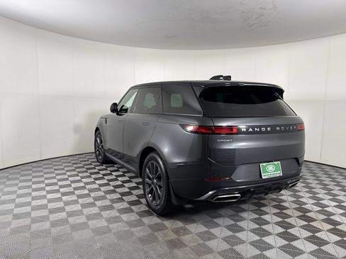 Used 2024 Land Rover Range Rover Sport SE AWD/4WD image 3