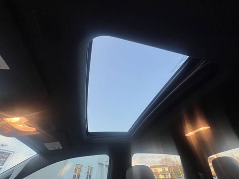 Used 2023 Chevrolet Colorado ZR2 w/ ZR2 Convenience Package III image 29