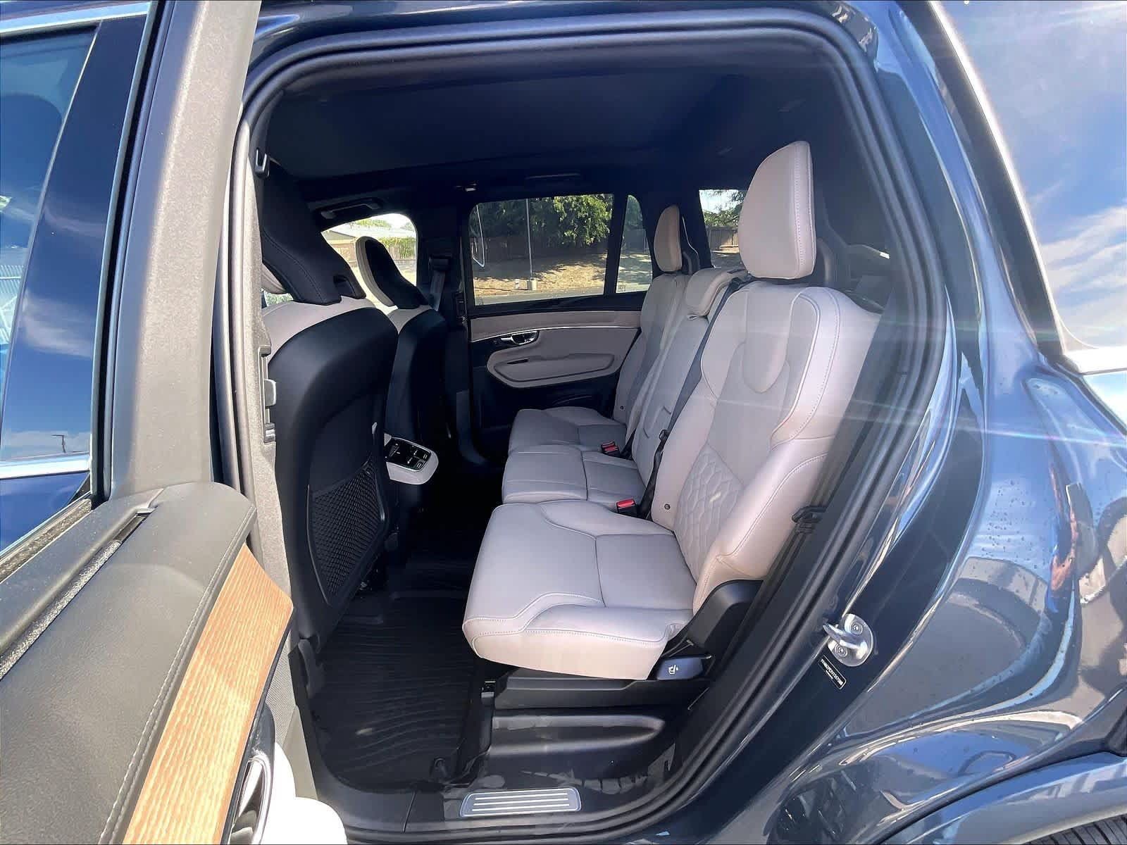 New 2027 Volvo XC90 B6 Plus AWD/4WD image 12