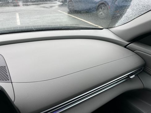 Used 2025 Hyundai Elantra SEL image 36