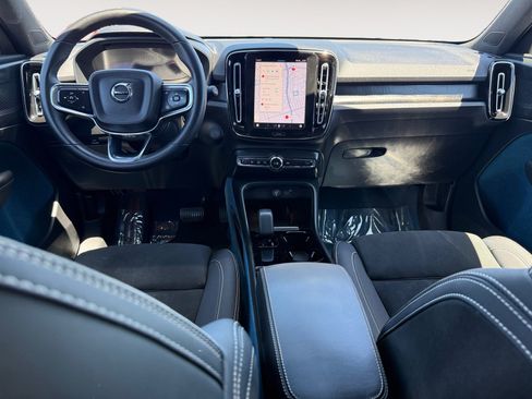 Used 2023 Volvo XC40 Recharge Plus AWD/4WD image 15