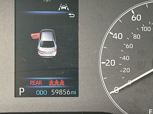 Used 2024 Toyota Corolla LE image 27