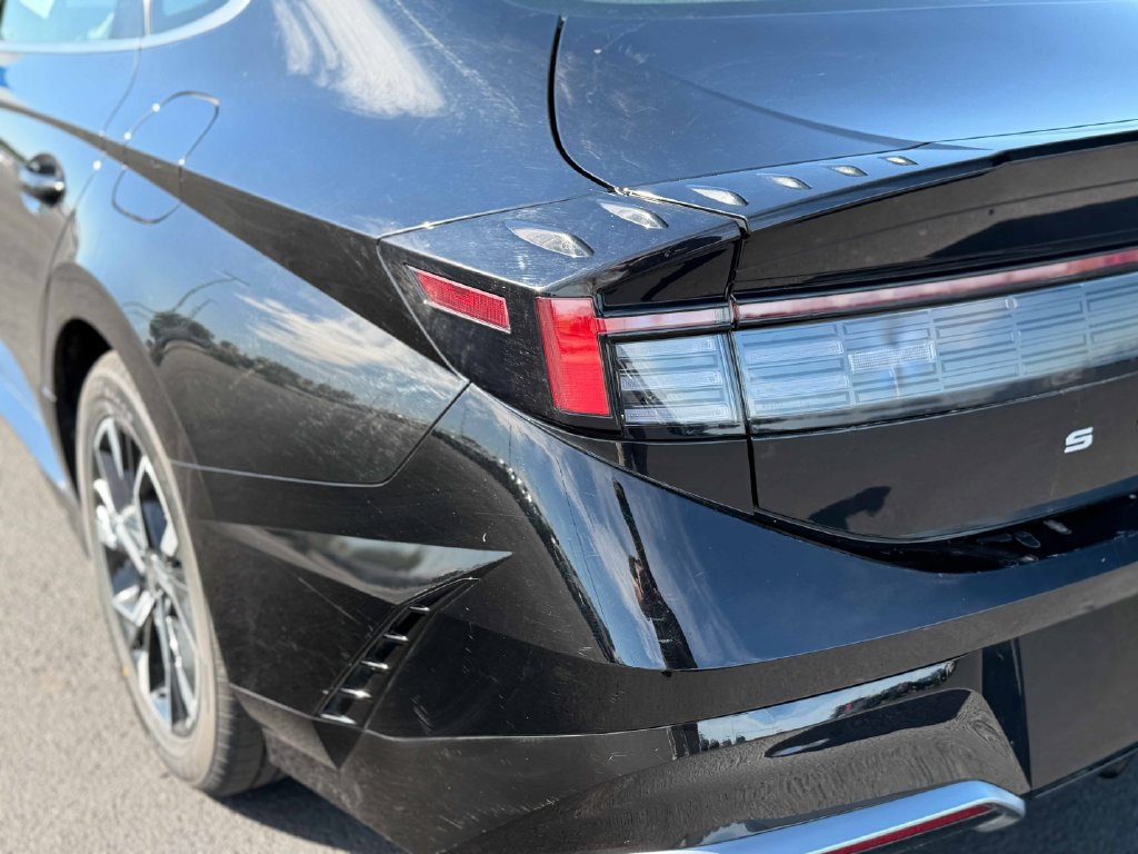 Used 2025 Hyundai Sonata SEL FWD image 10