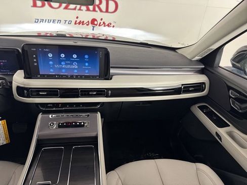 New 2025 Lincoln Aviator 2WD image 12