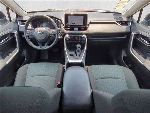 Used 2024 Toyota RAV4 XLE FWD image 17