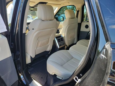 Used 2017 Land Rover Range Rover Sport HSE AWD/4WD image 10