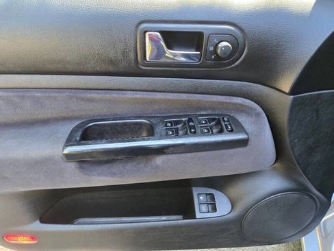 Used 2002 Volkswagen Golf GLS image 23