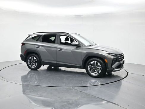 Used 2025 Hyundai Tucson SEL image 3