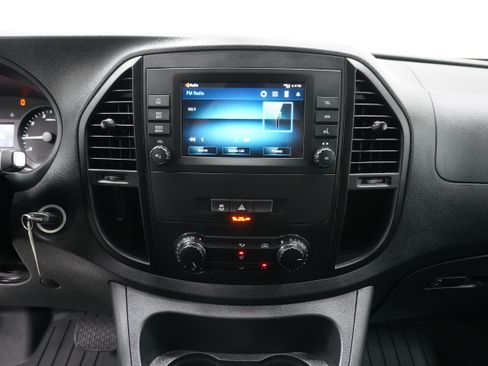 Used 2022 Mercedes-Benz Metris image 16