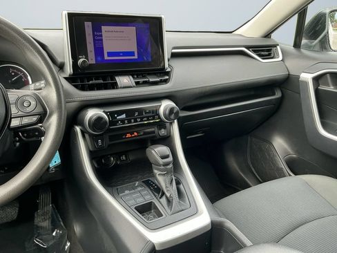 Used 2024 Toyota RAV4 LE AWD/4WD image 12