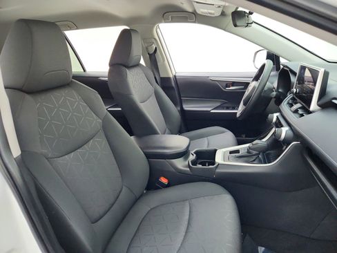 Used 2024 Toyota RAV4 XLE AWD/4WD image 27