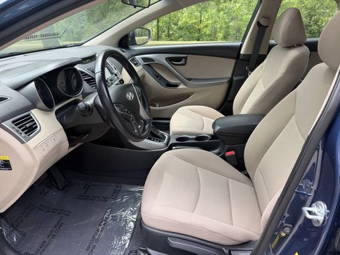 Used 2016 Hyundai Elantra Value Edition FWD image 9